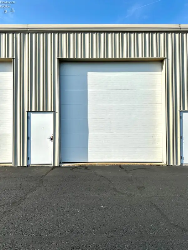 680 S Plasterbed Road #2-7, Port Clinton, OH 43452