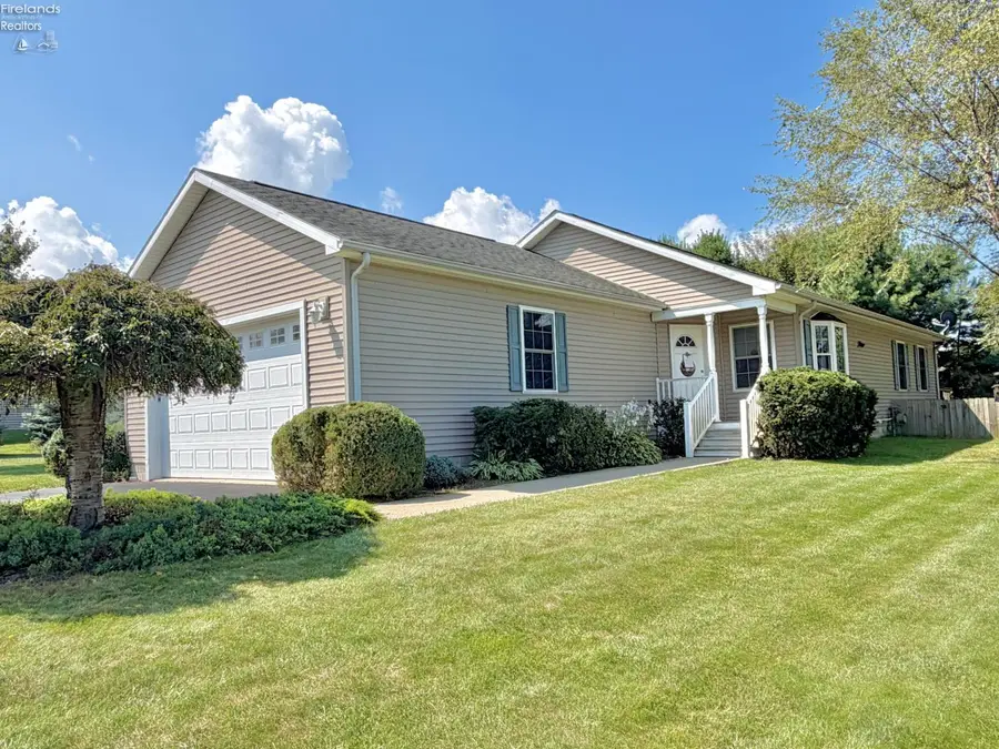119 Country View Drive, Bellevue, OH 44811 - #2