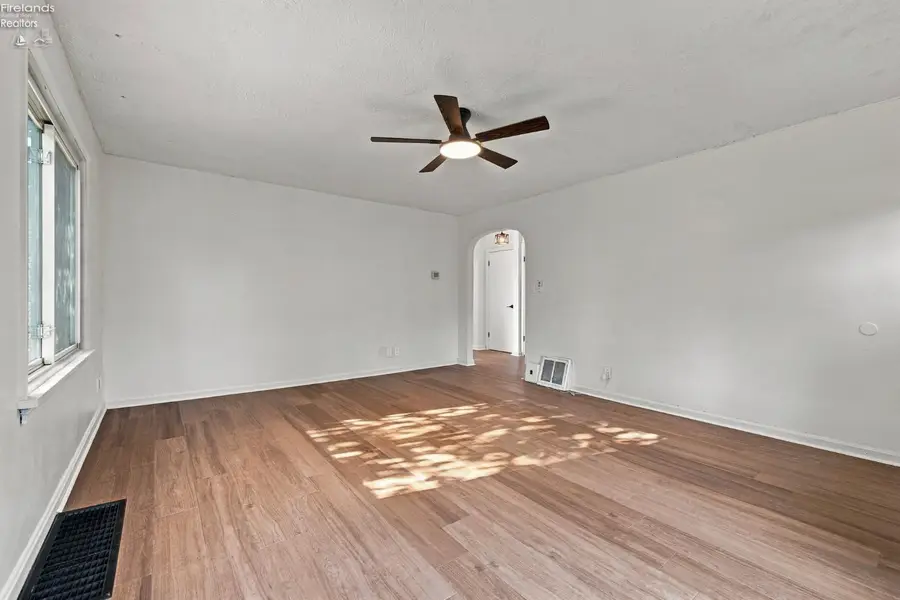 906 Duke, Mansfield, OH 44905 - #3
