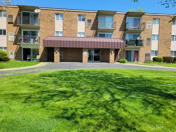 1305 S Lake Wilmer Drive #310, Sandusky, OH 44870