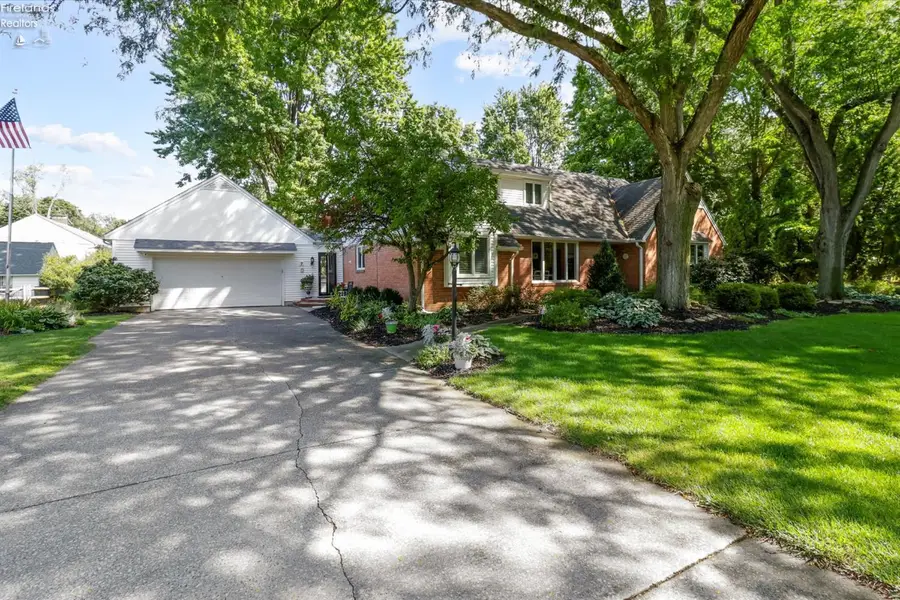 7 Parkwood Drive, Bowling Green, OH 43402 - #2