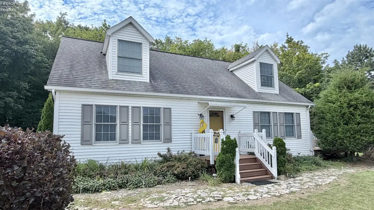 404 Sweet Valley Lane, Kelleys Island, OH 43438 - #1