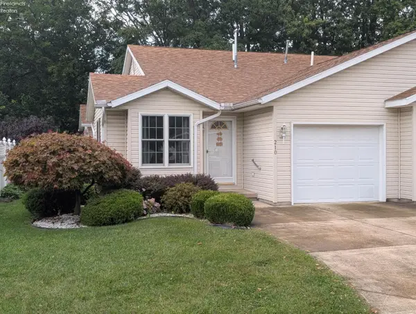 210 Grand Avenue, Clyde, OH 43410