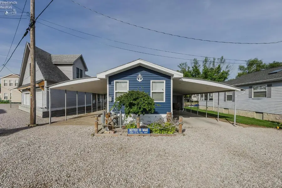 1550 N Anchor Avenue, Port Clinton, OH 43452 - #3