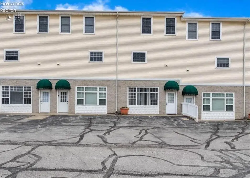 107 Legends Lane, Marblehead, OH 43440 - #1