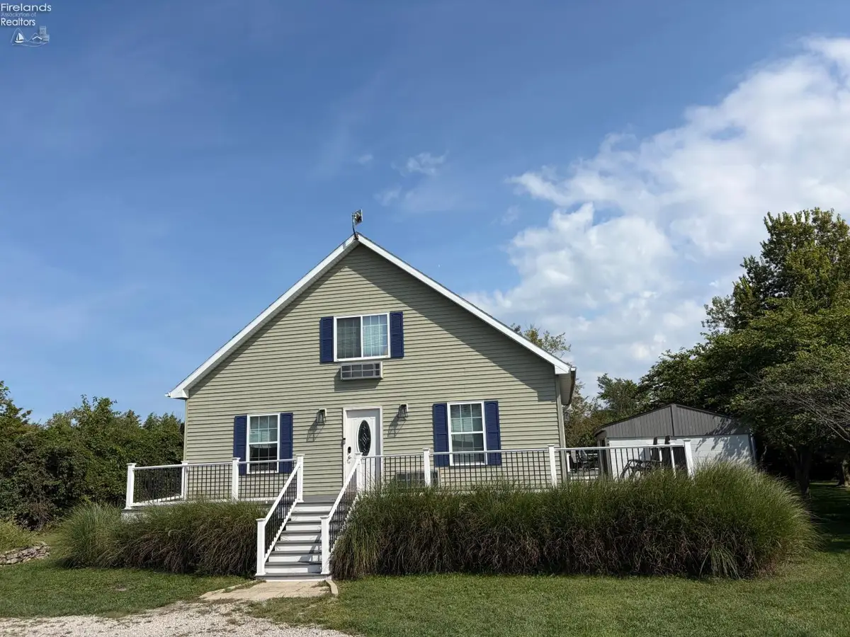 203 Lower Cliff Drive, Kelleys Island, OH 43438 - #1