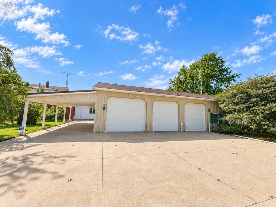 721 Laurel Avenue, Marblehead, OH 43440 - #3
