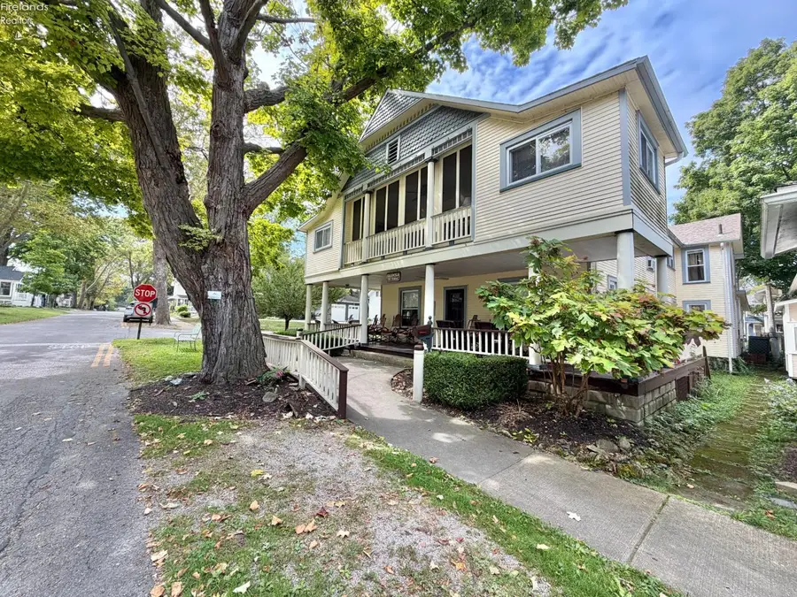 350 Walnut Avenue, Lakeside, OH 43440 - #2