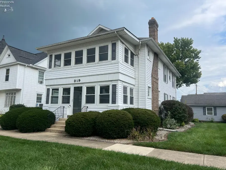 319 S Arch Street, Fremont, OH 43420 - #3