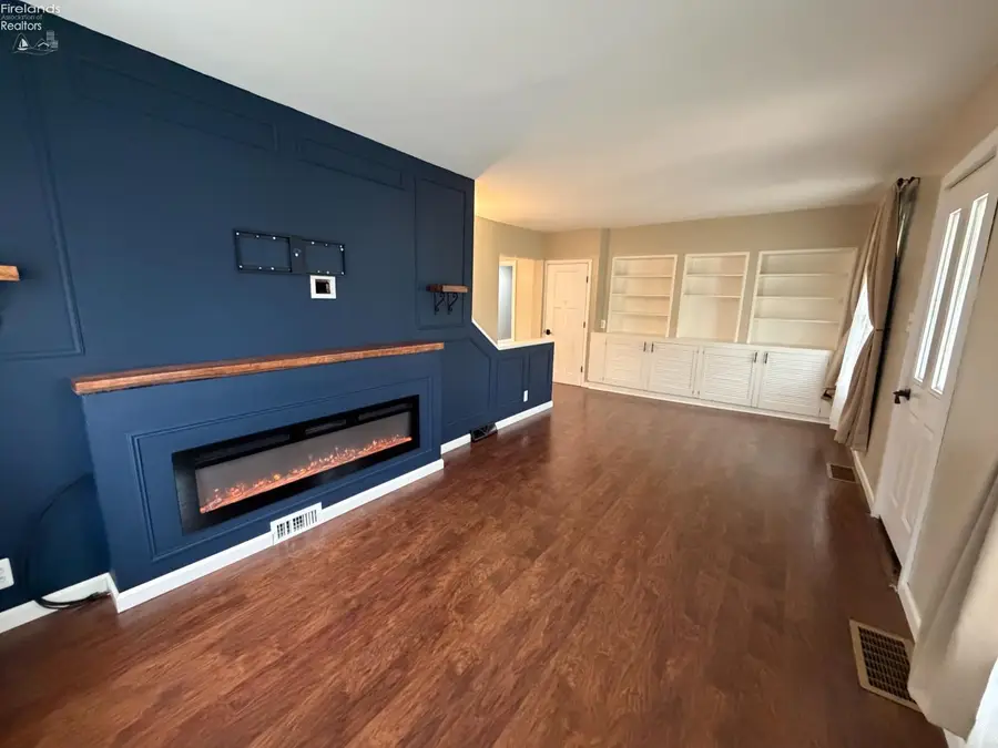 24 N West Street, Norwalk, OH 44857 - #3