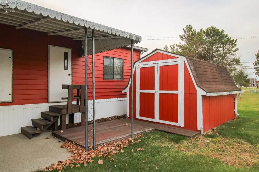 211 Sand Drive Drive, Vermilion, OH 44809 - #3