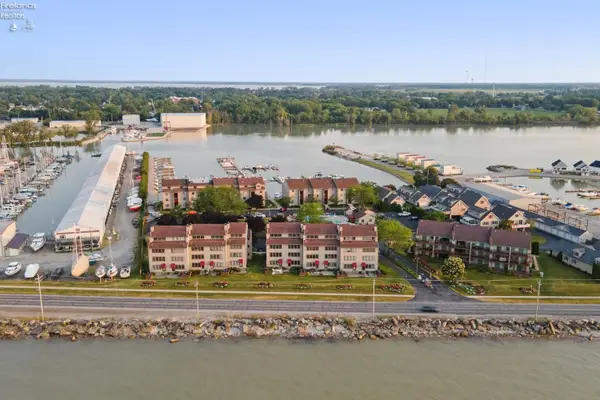 503 W Lakeshore Drive #A4, Port Clinton, OH 43452