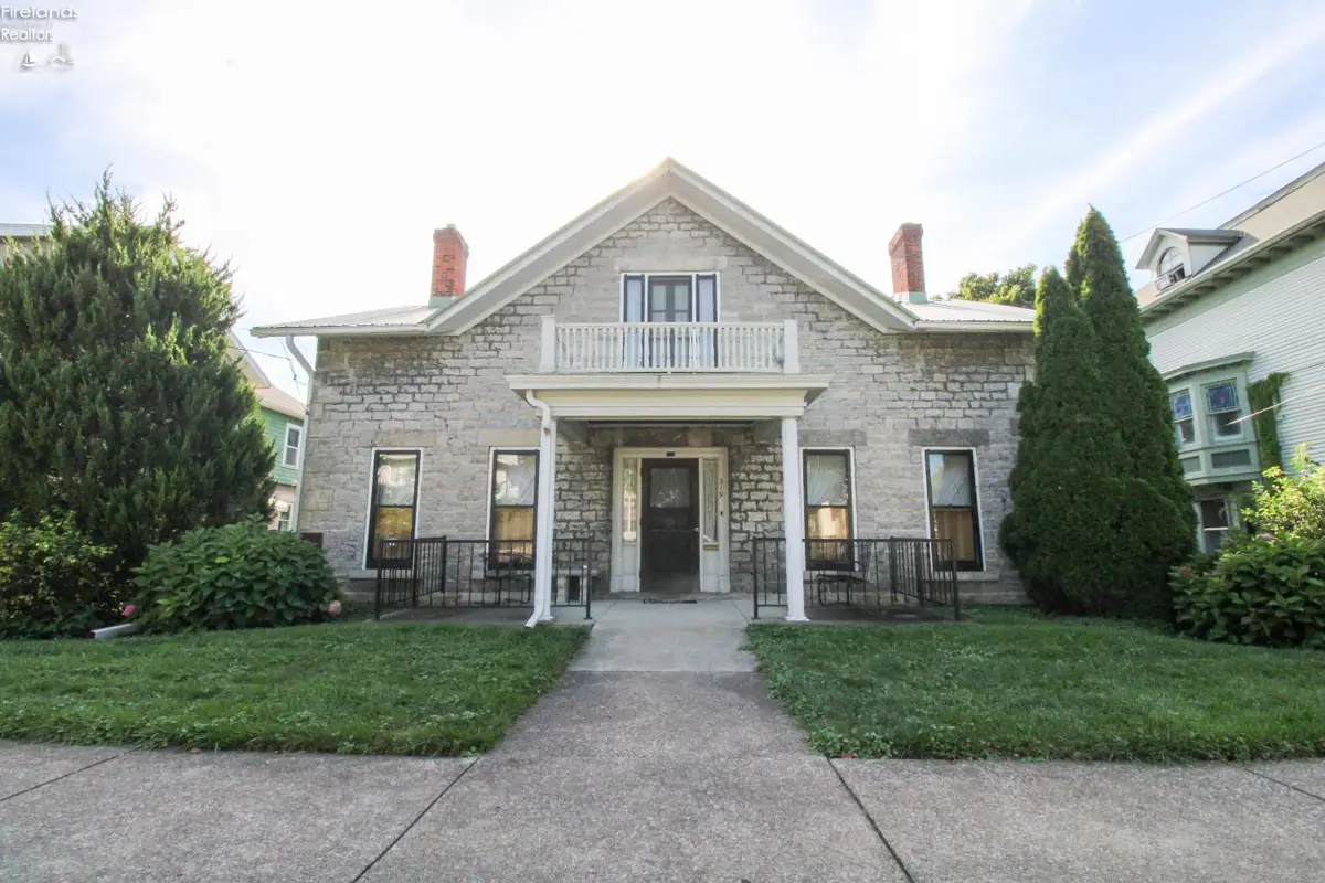 319 Lawrence Street, Sandusky, OH 44870 - #1