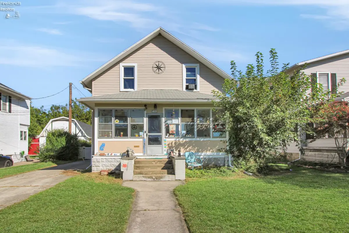 411 E 4th Street, Port Clinton, OH 43452 - #1
