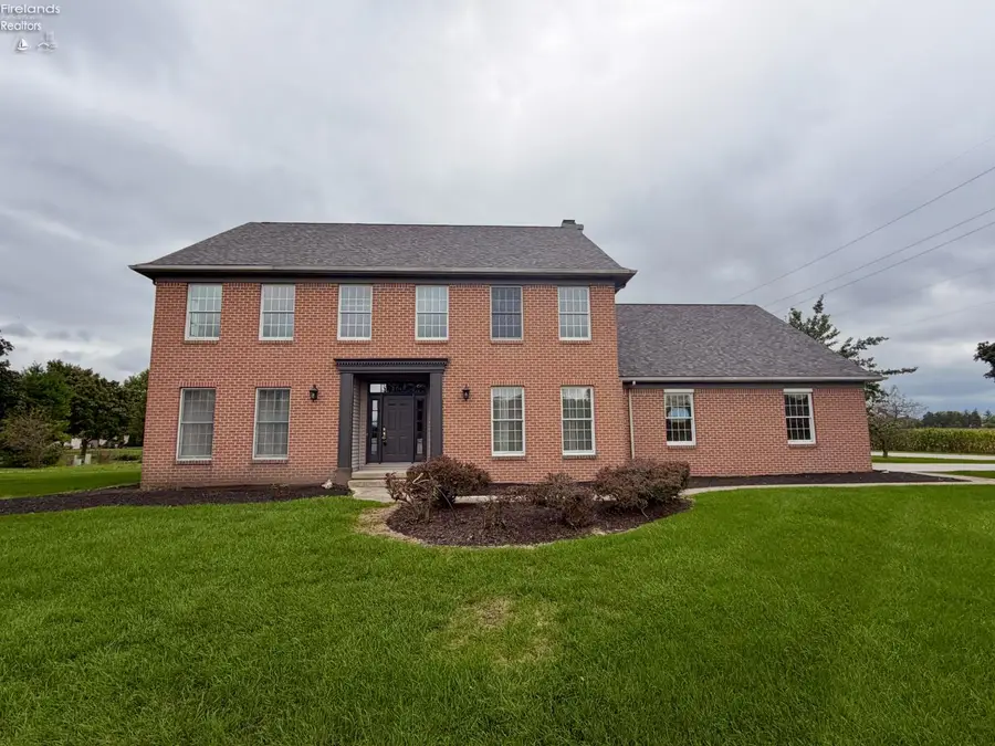 33 Ponds Side Drive, Fremont, OH 43420 - #3