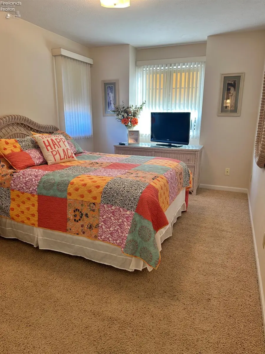 111 W Lakeshore #8F, Kelleys Island, OH 43423 - #3