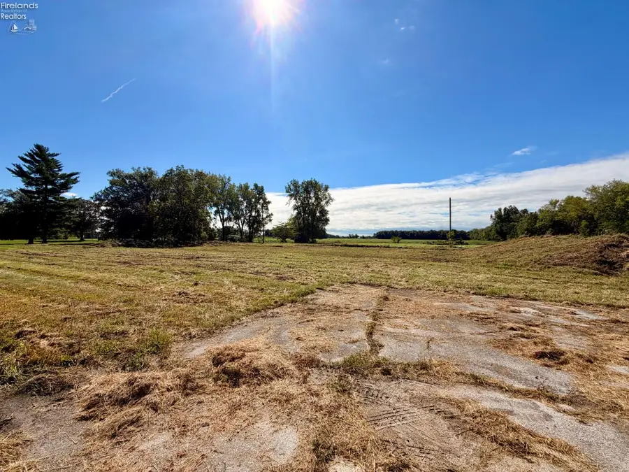 3685 W Hayes Avenue, Fremont, OH 43420 - #2