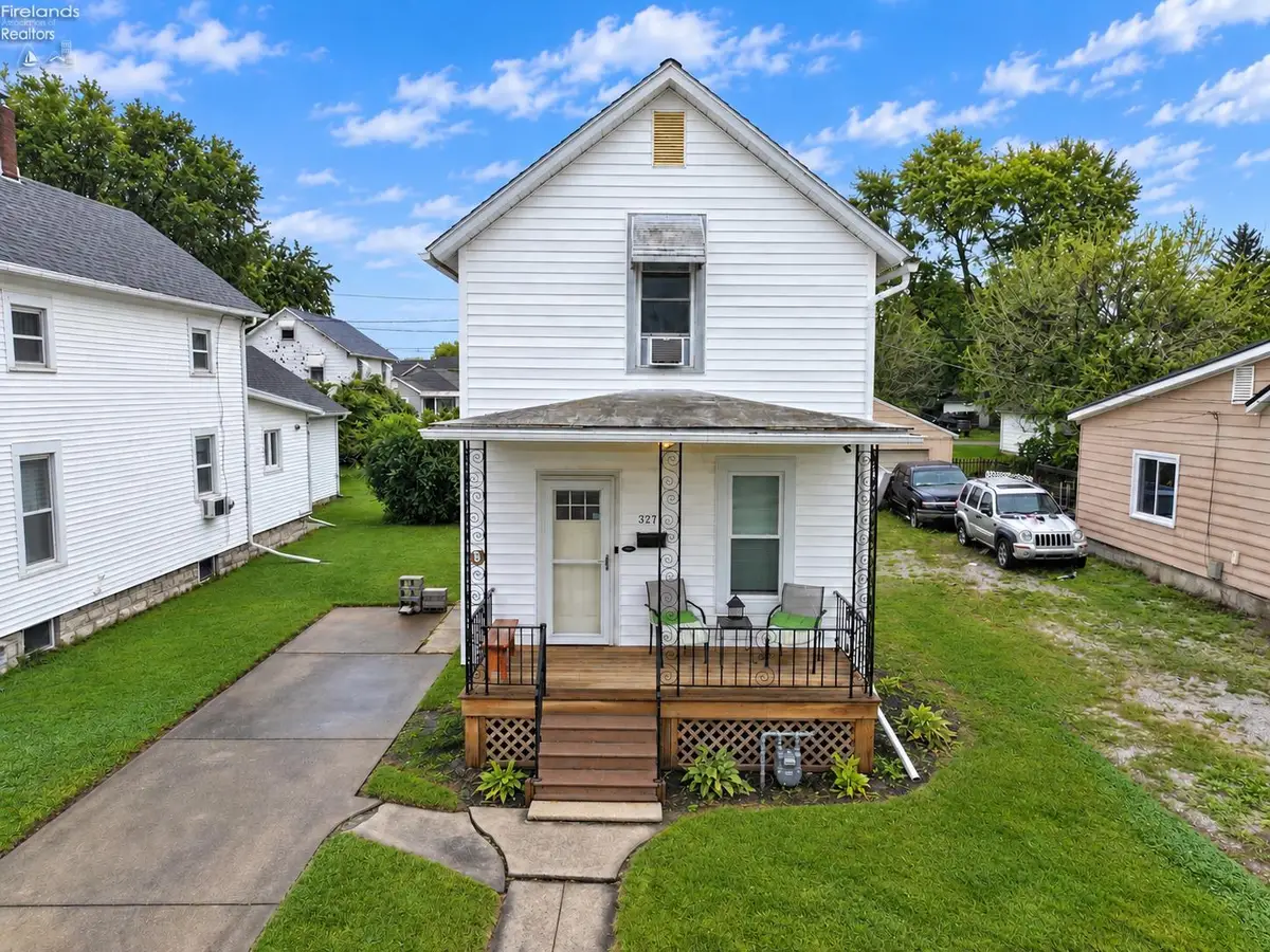 327 Jackson Street, Fremont, OH 43420 - #1