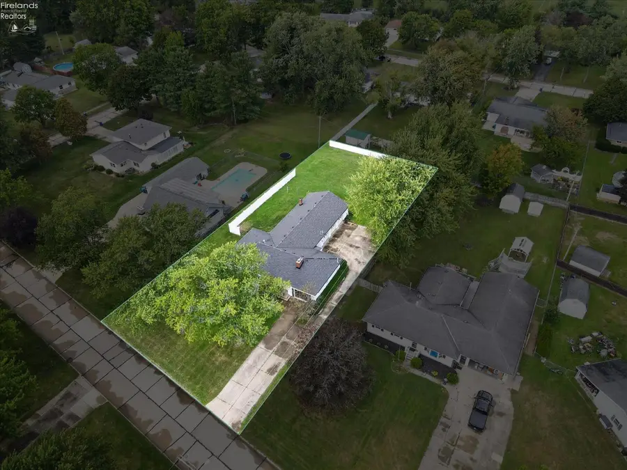 241 Montrose, Wellington, OH 44090 - #2