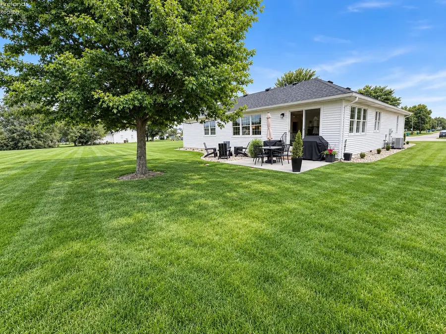 520 E Park Street, Oak Harbor, OH 43449 - #2