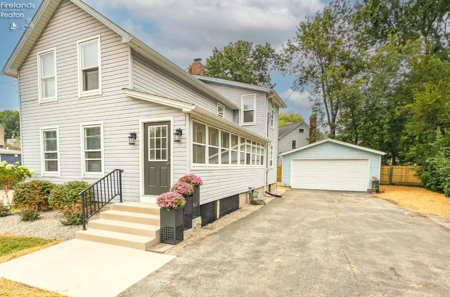 909 Main Street, Huron, OH 44839 - #2