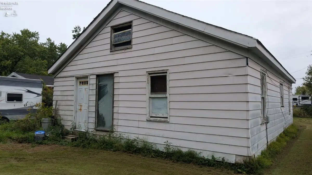 381 Avon Avenue, Vermilion, OH 44089 - #1
