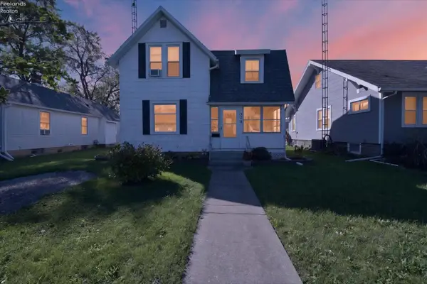 328 E 6th Street, Port Clinton, OH 43452