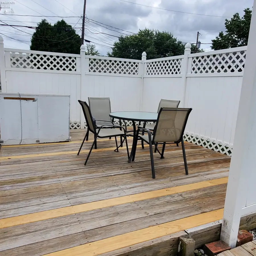 408 Ontario Street, Huron, OH 44839 - #3