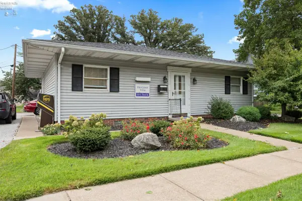 215 E 3rd Street, Port Clinton, OH 43452