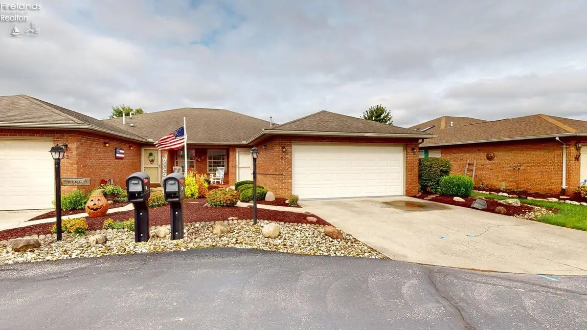 30 Wedgewood Drive, Willard, OH 44890 - #1