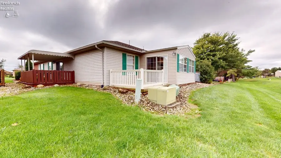 30 Wedgewood Drive, Willard, OH 44890 - #3