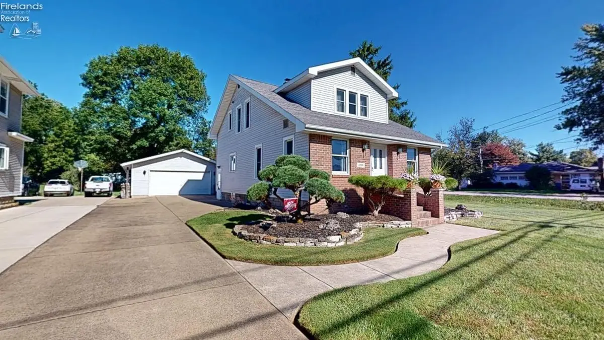1700 Buckland Avenue, Fremont, OH 43420 - #1