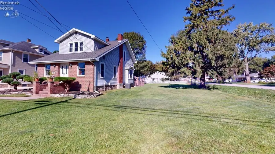 1700 Buckland Avenue, Fremont, OH 43420 - #2