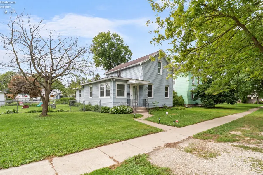 435 4th Street, Fremont, OH 43420 - #2