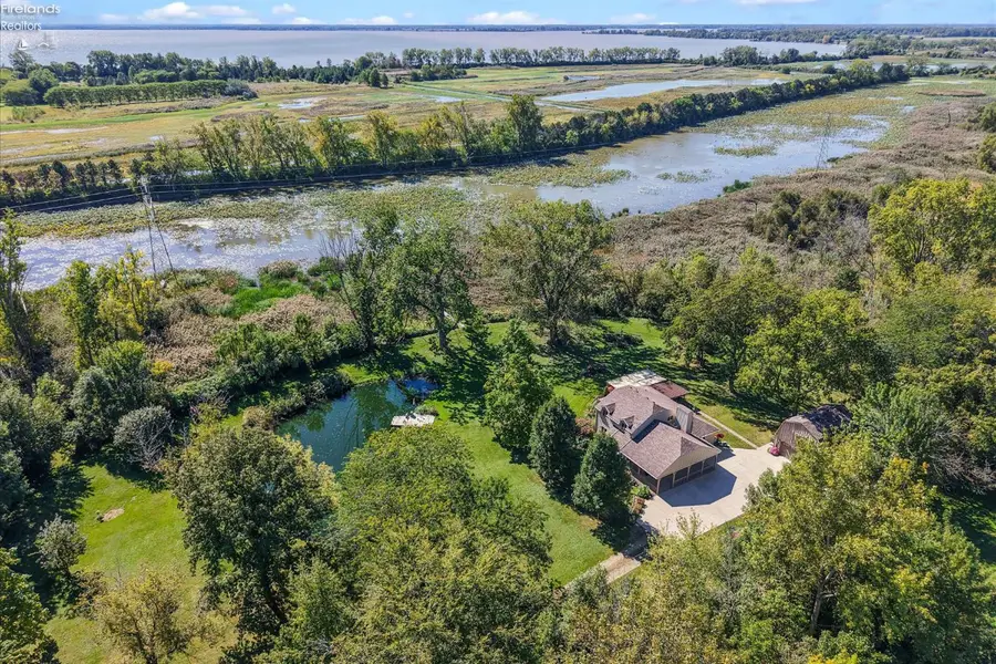 144 W Wilcox Road, Port Clinton, OH 43452 - #2