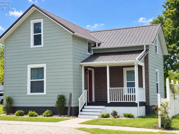 110 E Emerald Street, Willard, OH 44890