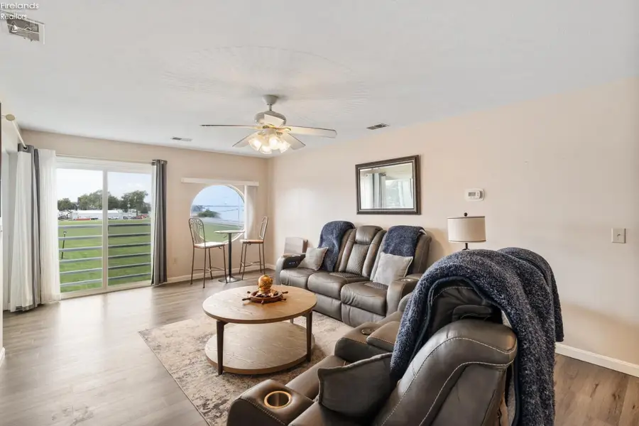 328 Clinton Reef Drive, Port Clinton, OH 43452 - #2