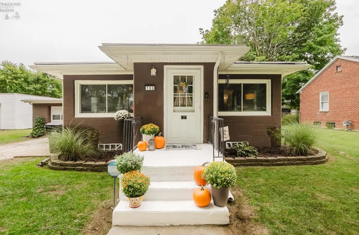 133 W Davis Street, Tiffin, OH 44883 - #1