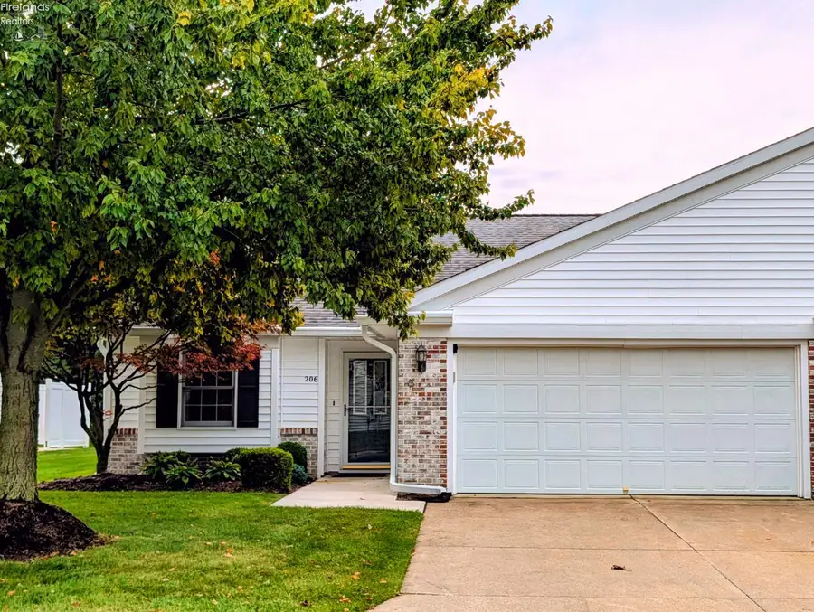 206 Lisa Ann Drive, Huron, OH 44839 - #2