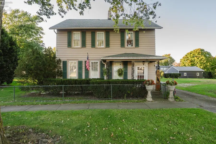 211 Fremont Avenue, Sandusky, OH 44870 - #2