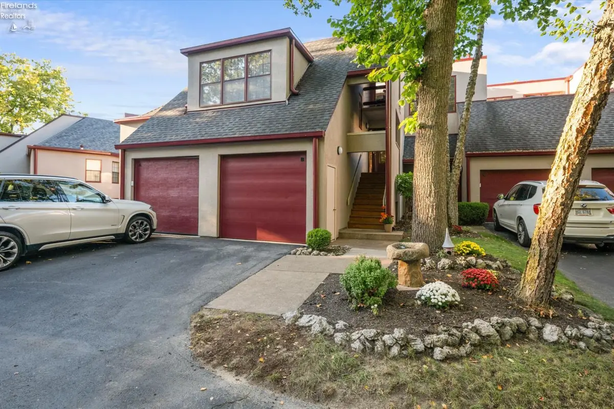 4333 Marin Woods #B, Port Clinton, OH 43452 - #1