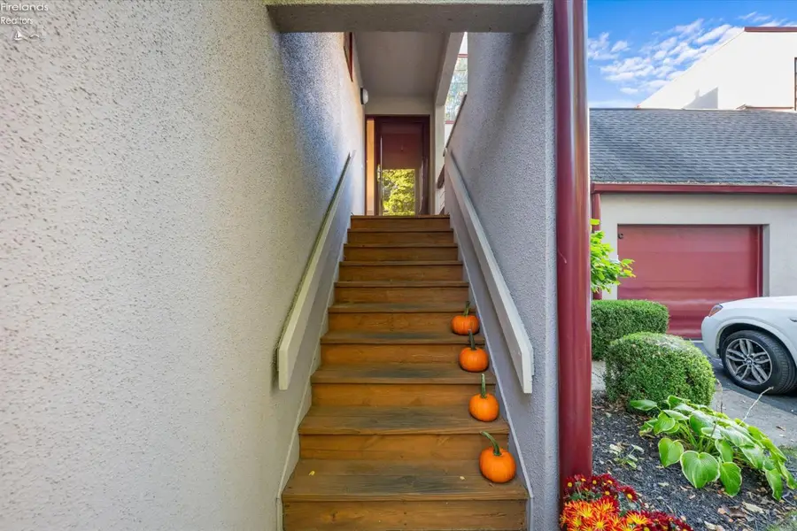 4333 Marin Woods #B, Port Clinton, OH 43452 - #3