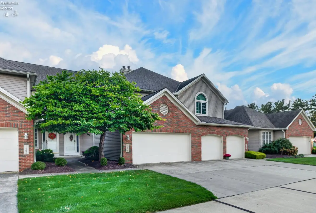 120 Ambleside Way, Amherst, OH 44001 - #1