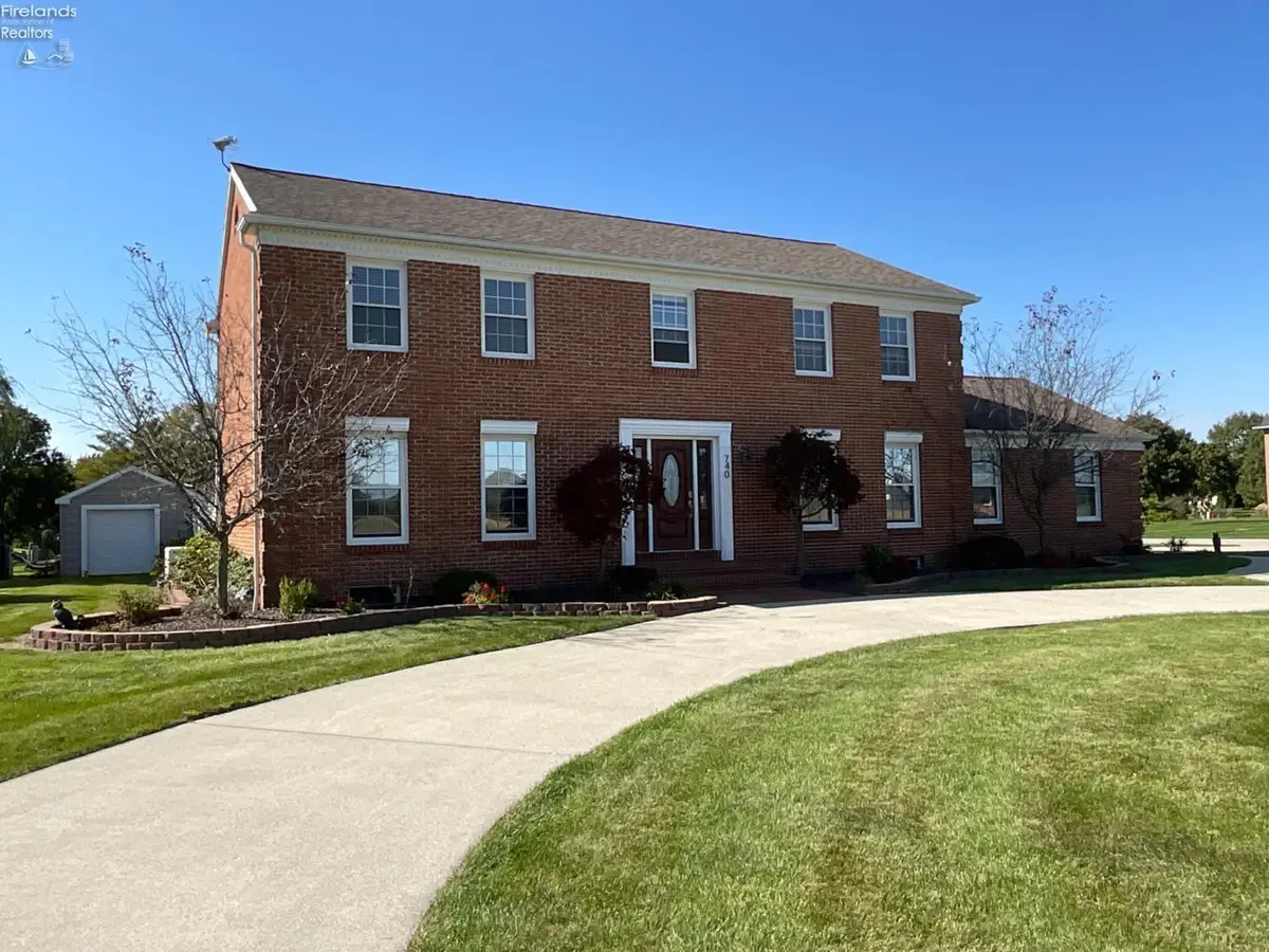 740 Michaels Road, Fremont, OH 43420 - #1