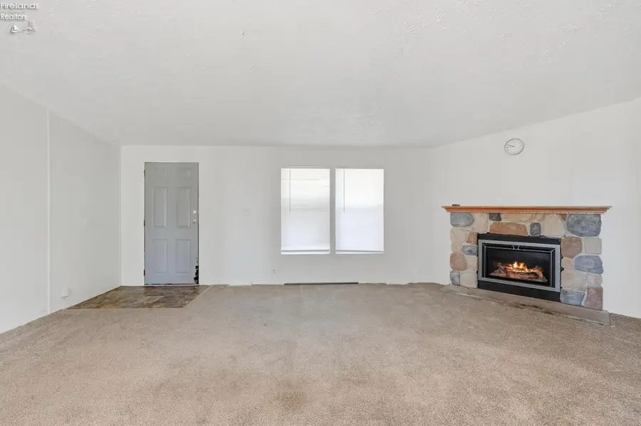 3083 County Road 185, Clyde, OH 43410 - #3