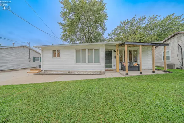 335 Benton Street, Oak Harbor, OH 43449
