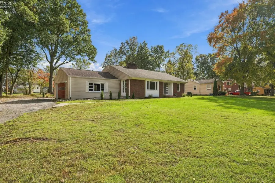 330 Riverside Drive, Tiffin, OH 44883 - #3