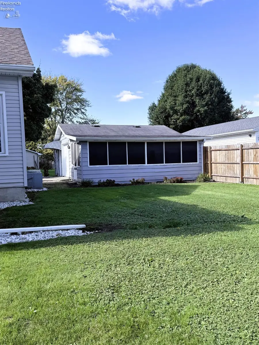 315 N Locust Street, Oak Harbor, OH 43449 - #3