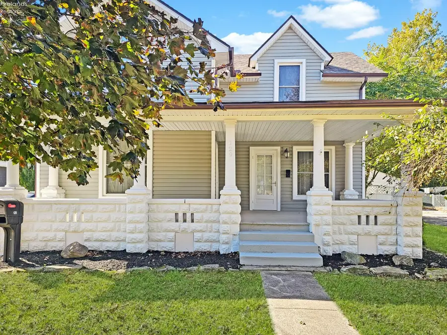 129 S Mulberry Street, Clyde, OH 43410 - #2