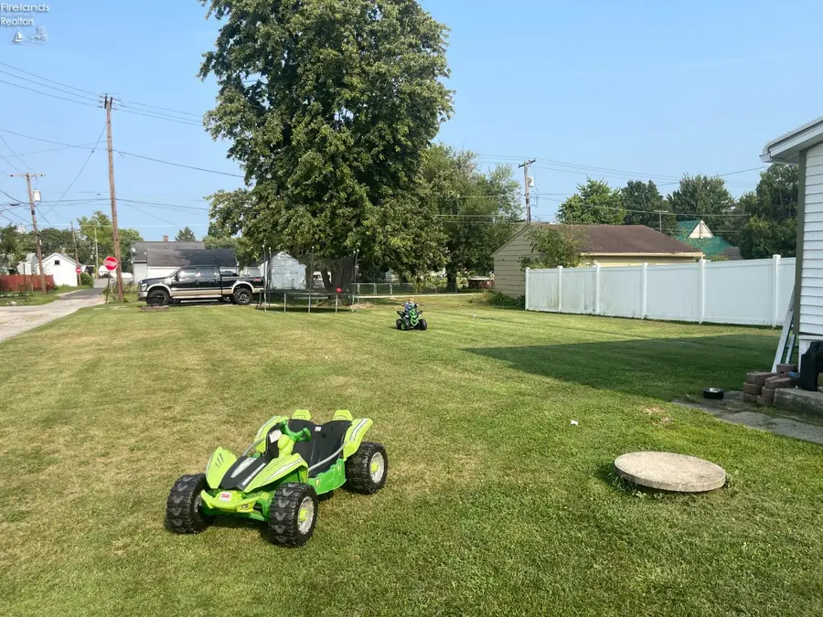 25 Maple Street, Tiffin, OH 44883 - #2